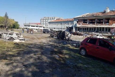 Darbe girişiminin en ağır saldırısı Gölbaşı’na yapıldı Darbe girişiminin en ağır saldırısı Gölbaşı’na yapıldı